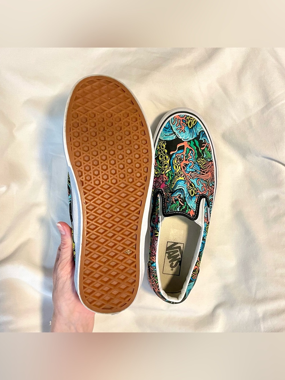Classic Vans Underwater Octopus Shoes - Mens Size 8.5 - Slip-On Sneakers - Picture 6 of 8